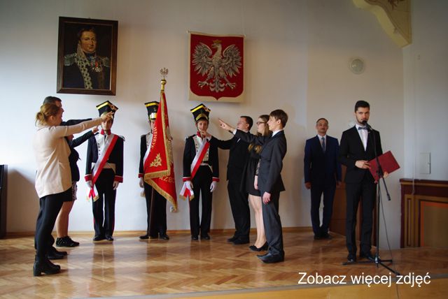 Kliknij i zobacz wi�cej zdj��